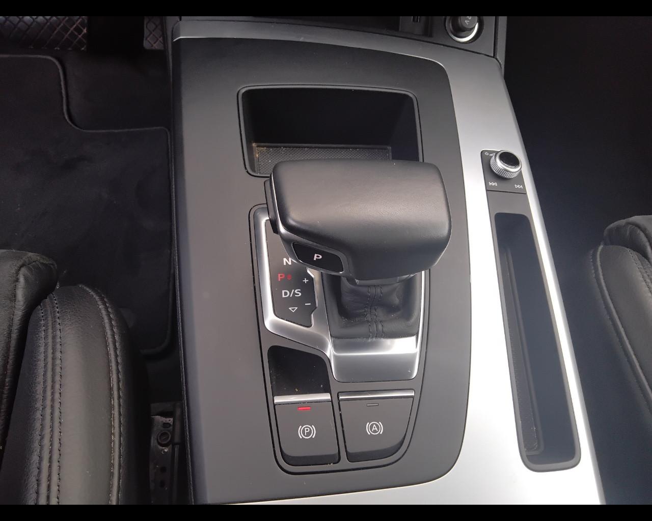 AUDI Q5 II 2020 - Q5 40 2.0 tdi mhev 12V S line Plus quattro s-tronic