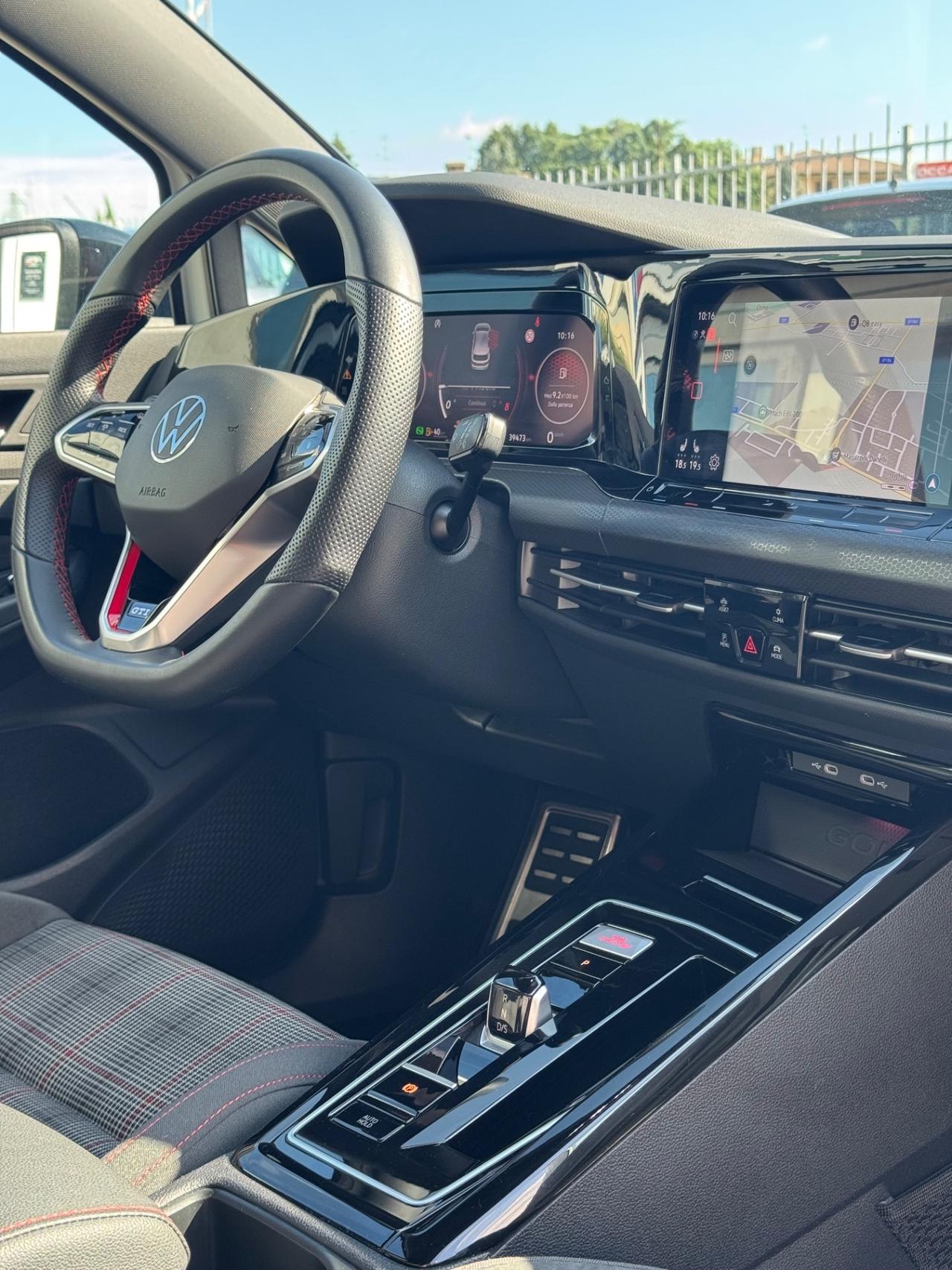 Volkswagen Golf GTI 2.0 TSI DSG