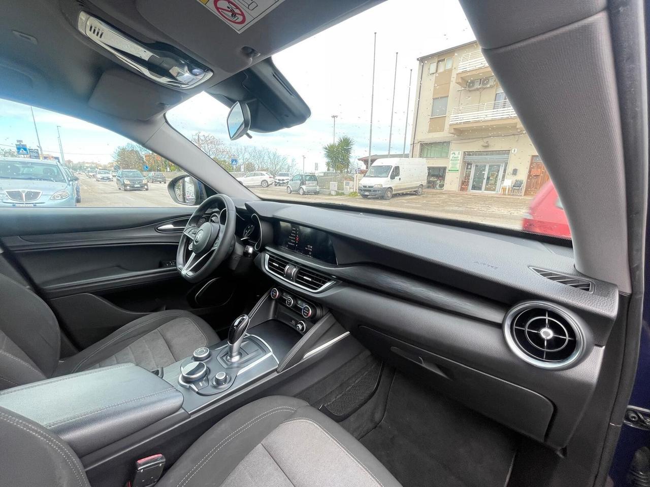 Alfa Romeo Stelvio 2.2 Turbodiesel 180 CV AT8 RWD Executive