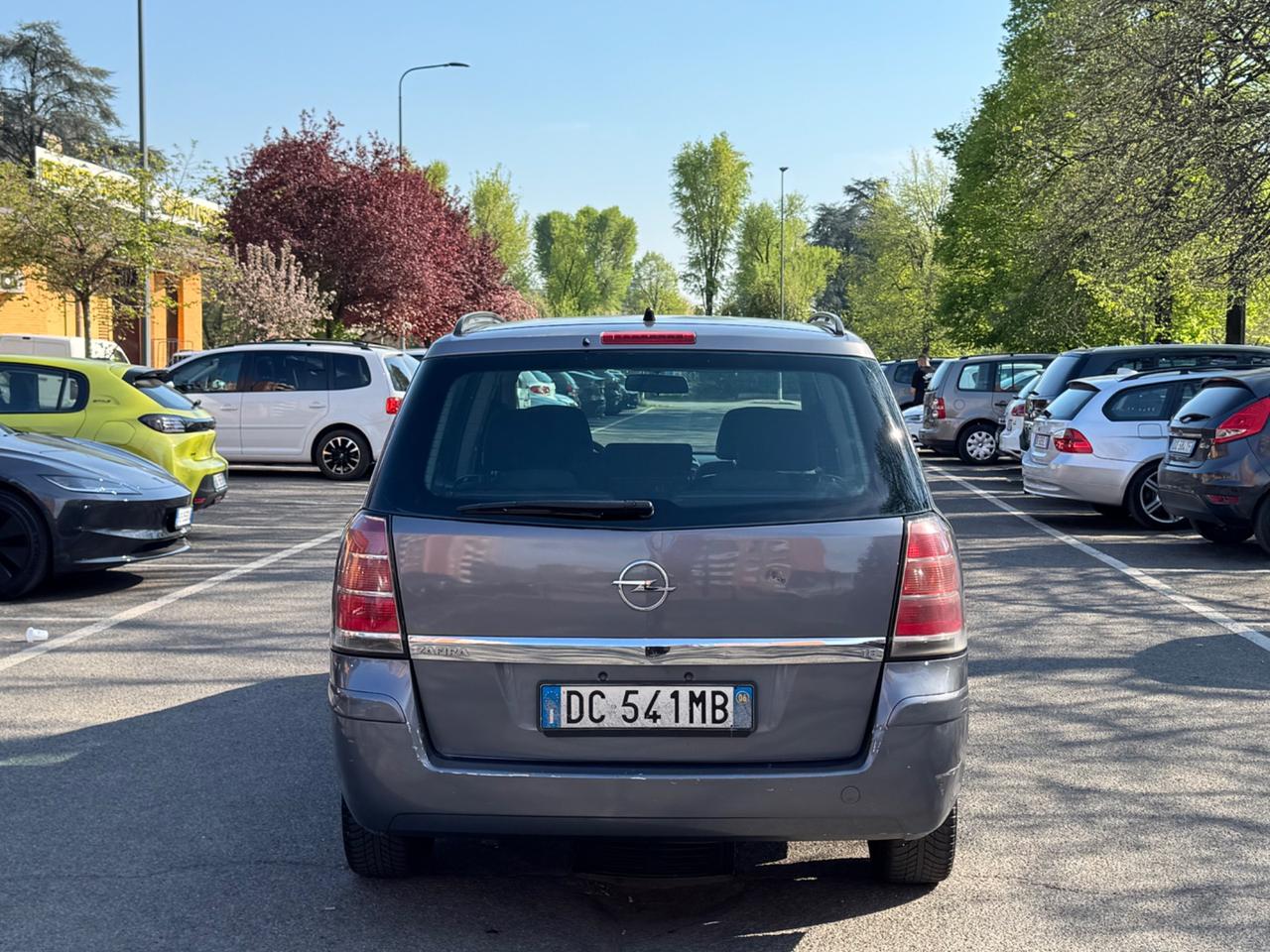 Opel Zafira 1.8 16V VVT Club