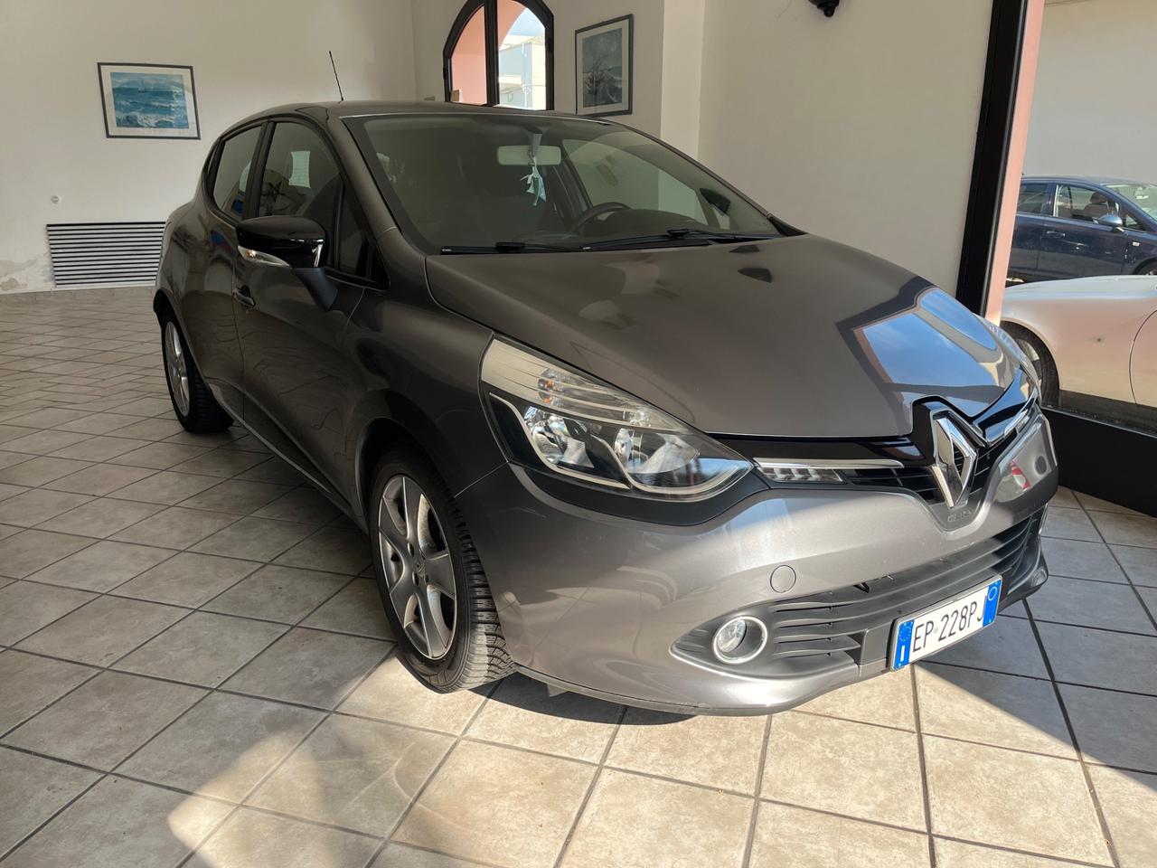 Renault Clio 1.2 16V 5 porte Dynamique