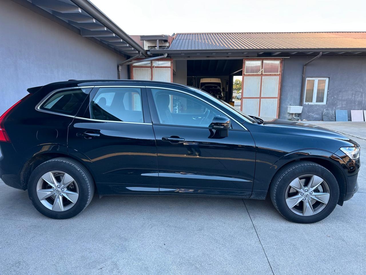Volvo XC 60 XC60 B4 (d) AWD automatico Core GRANDINATA
