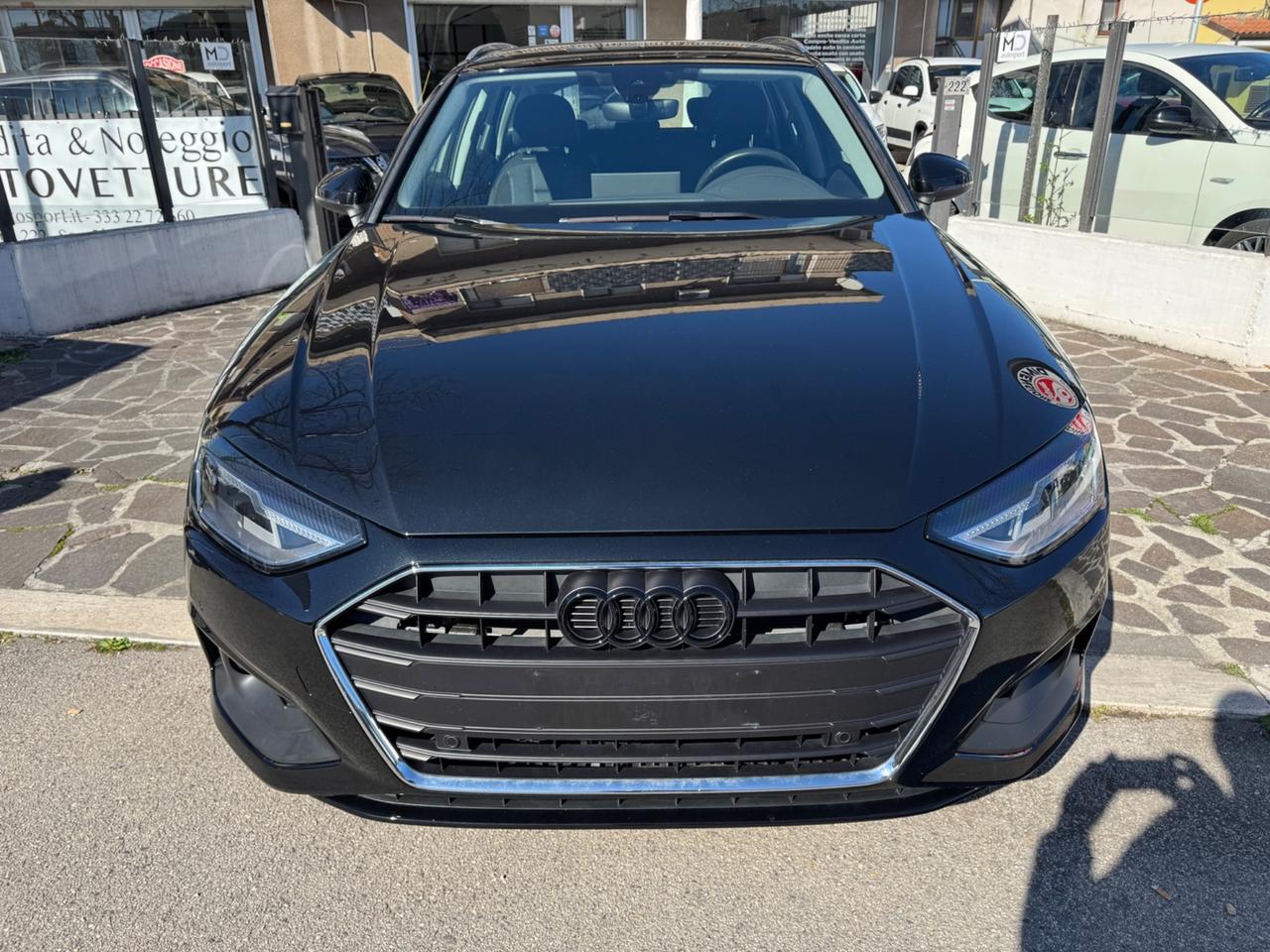 Audi A4 Avant 40 TDI quattro S tronic Business Advanced