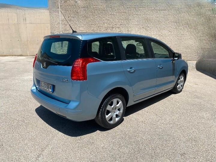 Peugeot 5008 1.6 HDi 112CV Tecno