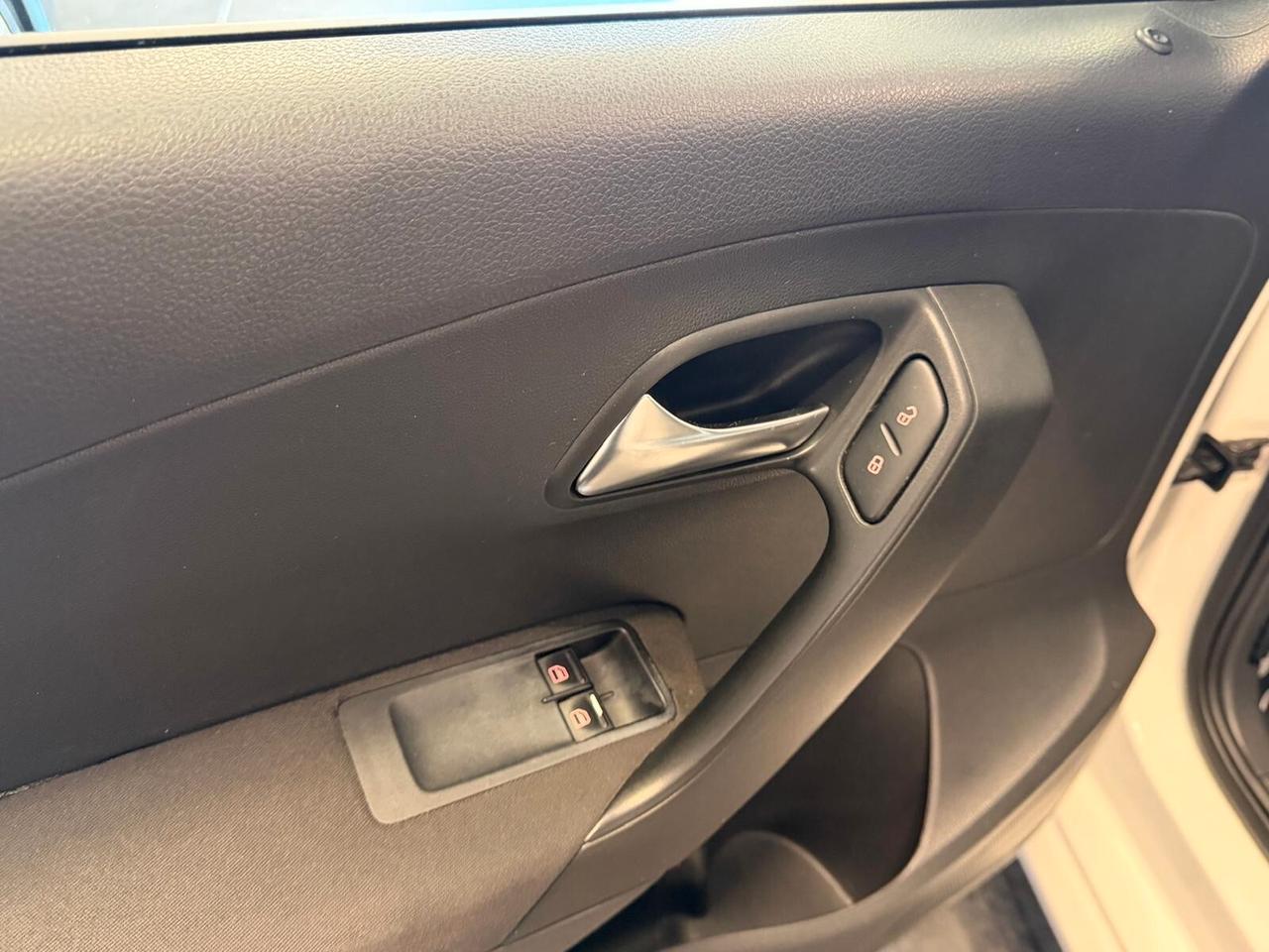 VOLKSWAGEN POLO 1.2 TDI 75CV 55KW OK NEOPATENTATI ANNO 2012