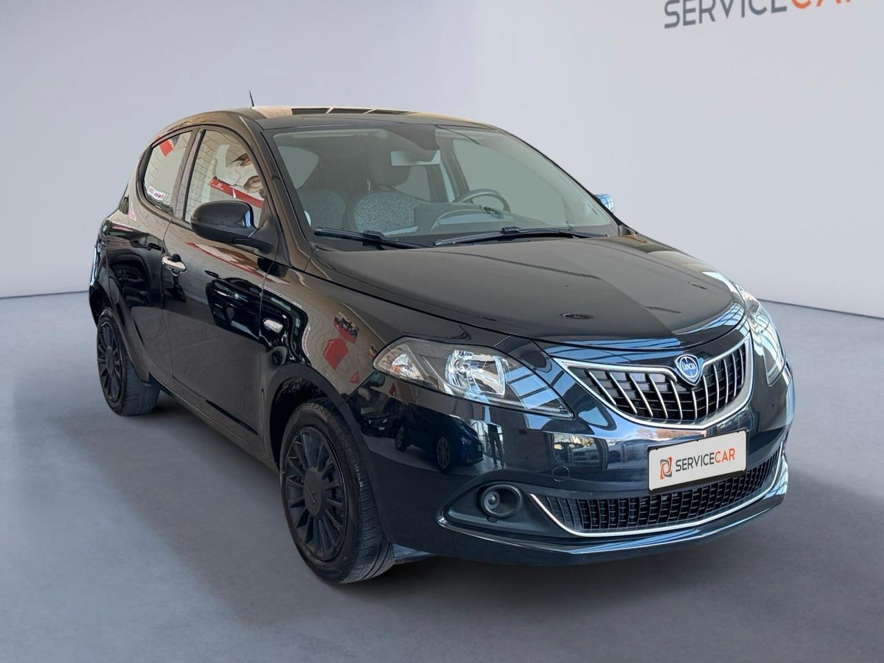 Lancia Ypsilon 1.0 Hybrid Silver