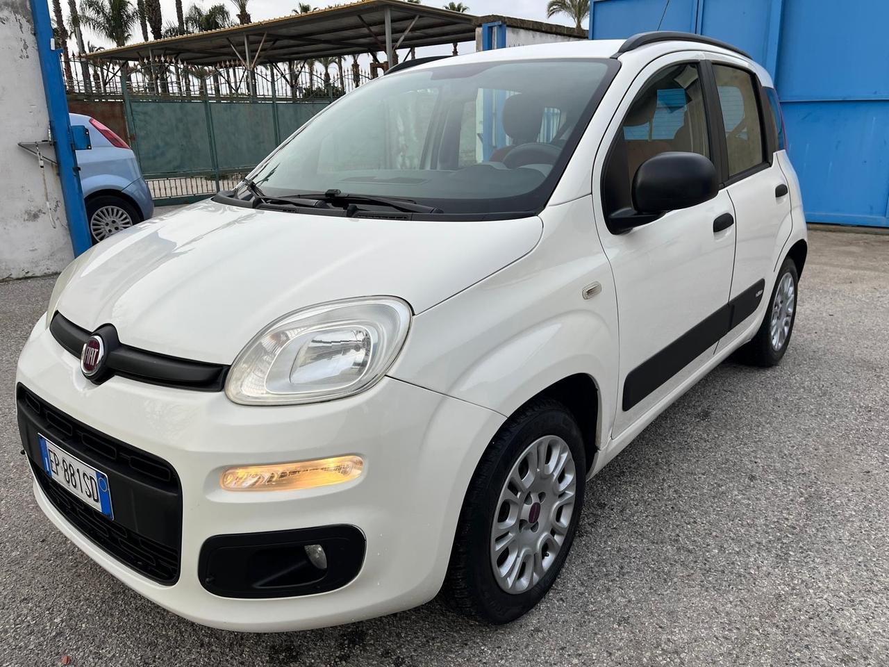 Fiat Panda -1.2 gpl-lounge-full-02/2013