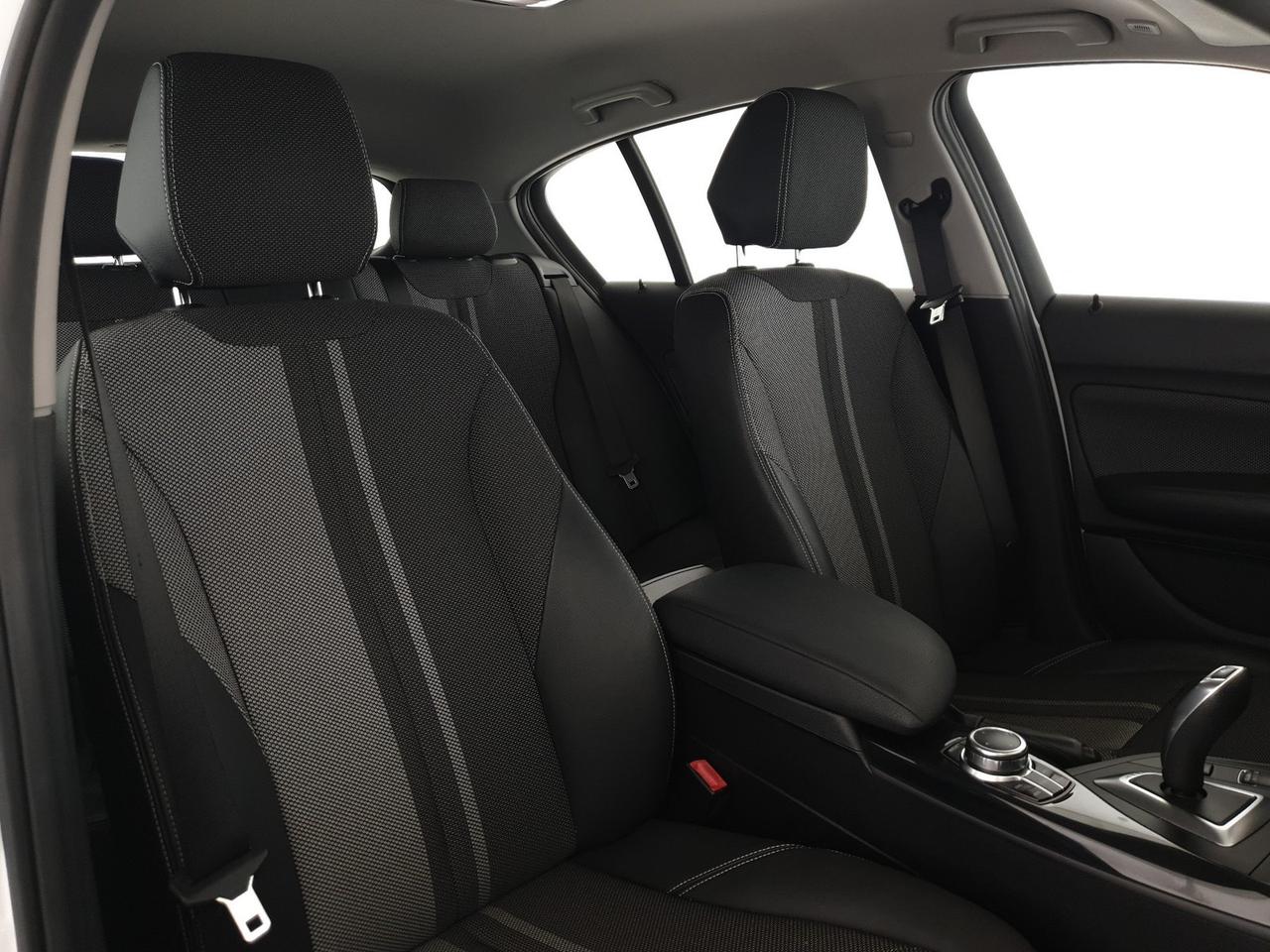 BMW Serie 1 118d urban 5p auto