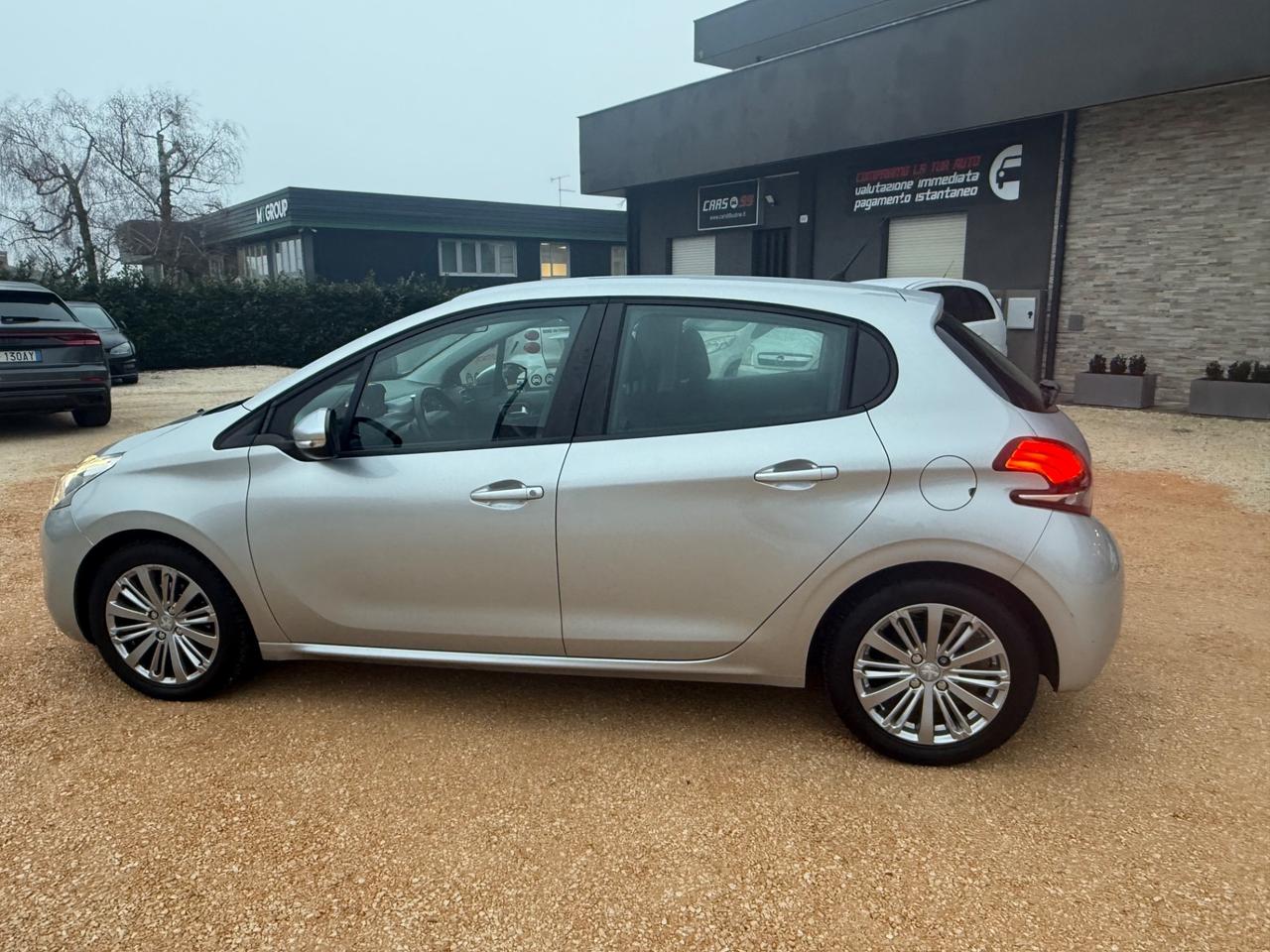 Peugeot 208 PureTech 82 5 porte Allure