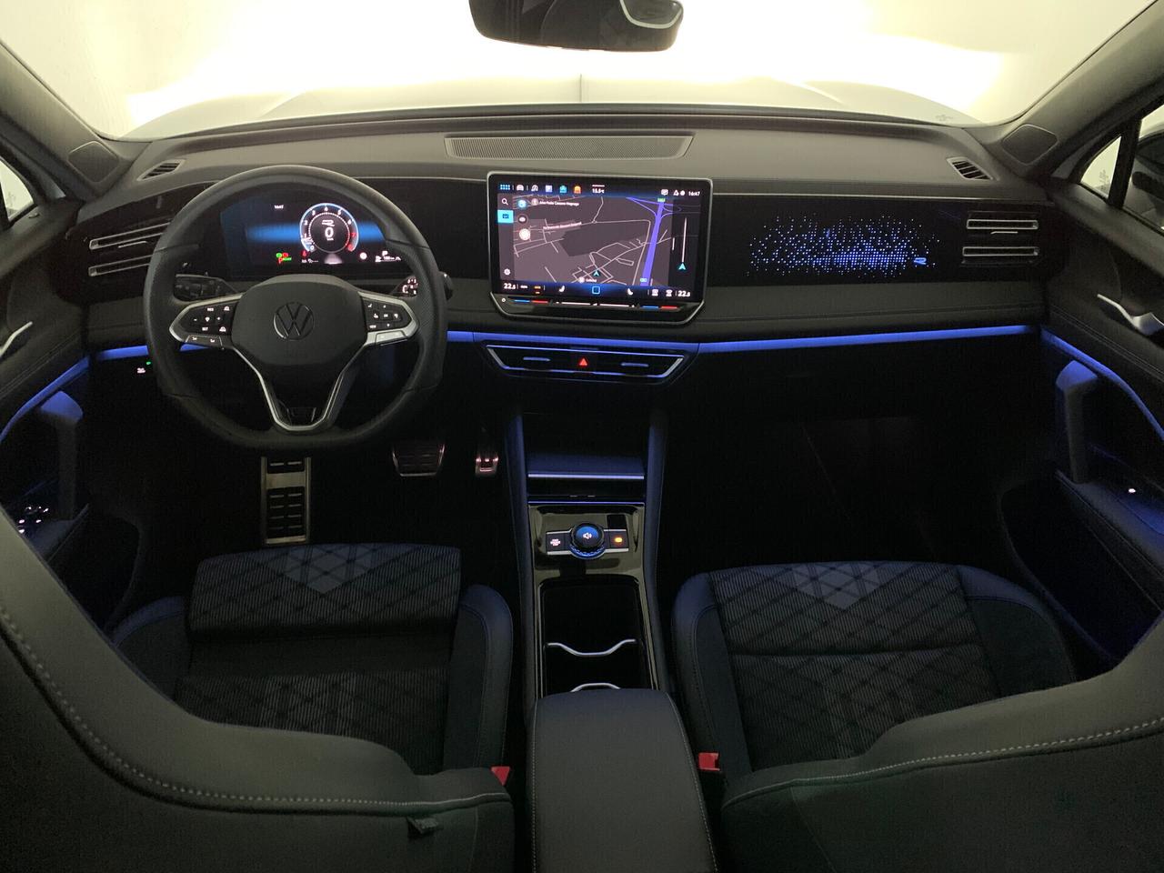 Volkswagen Tiguan R-Line eTSI GARANZIA FINO 2028