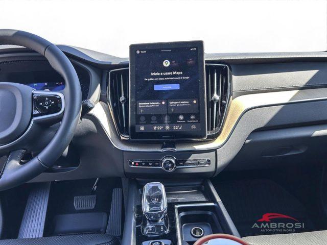 VOLVO XC60 B5 AWD Mild hybrid Benzina Ultra Dark