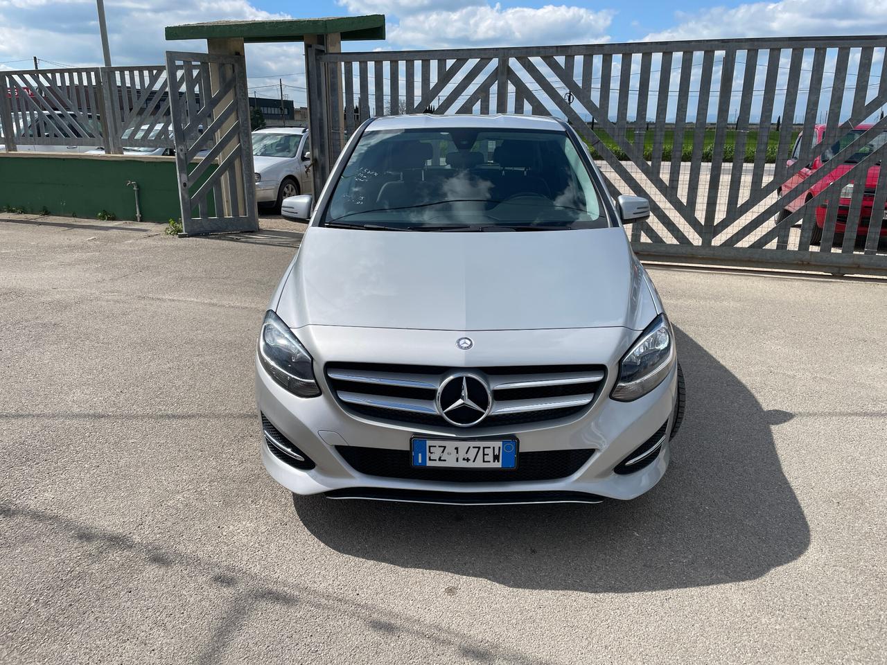 Mercedes-benz B 180 1.5 CDI 110cv Premium-NAVIGATORE-RETROCAMERA