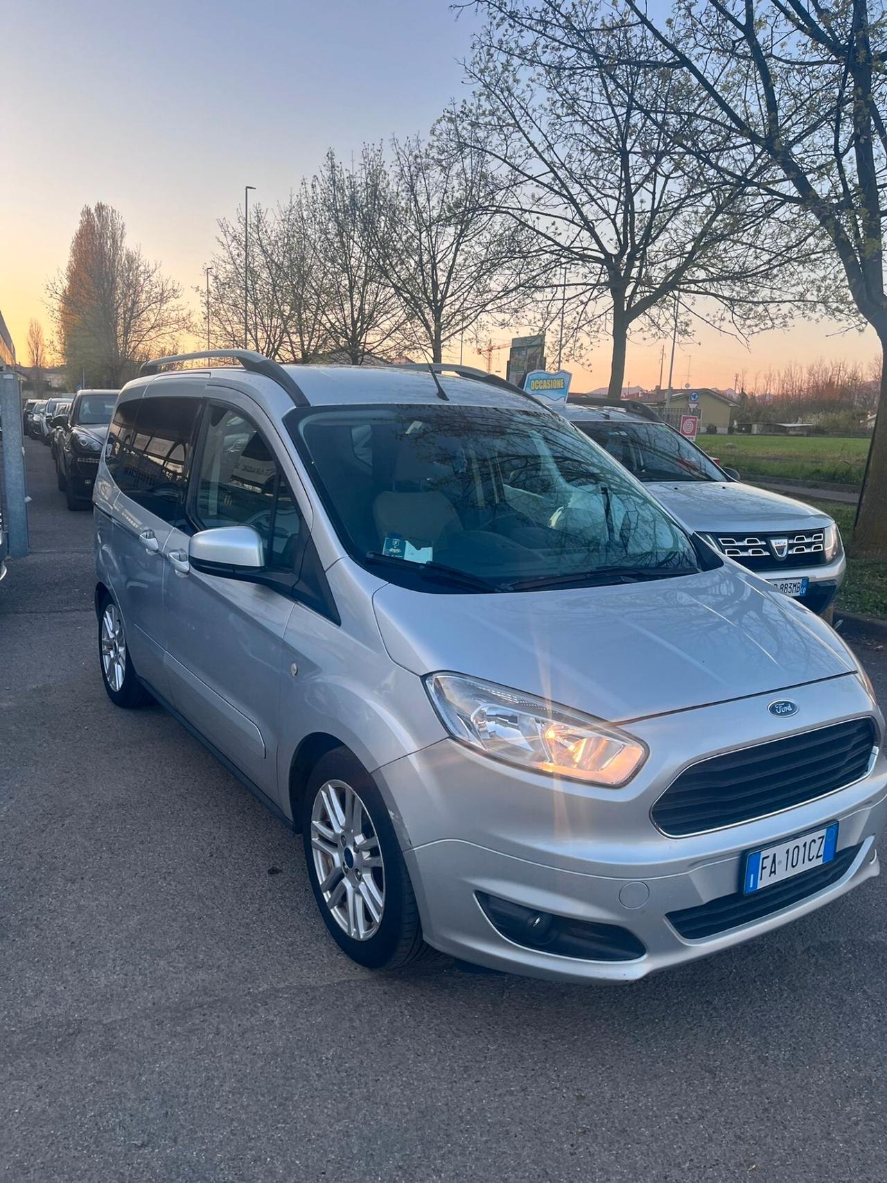 Ford Tourneo Courier 1.0 EcoBoost 100 CV Titanium