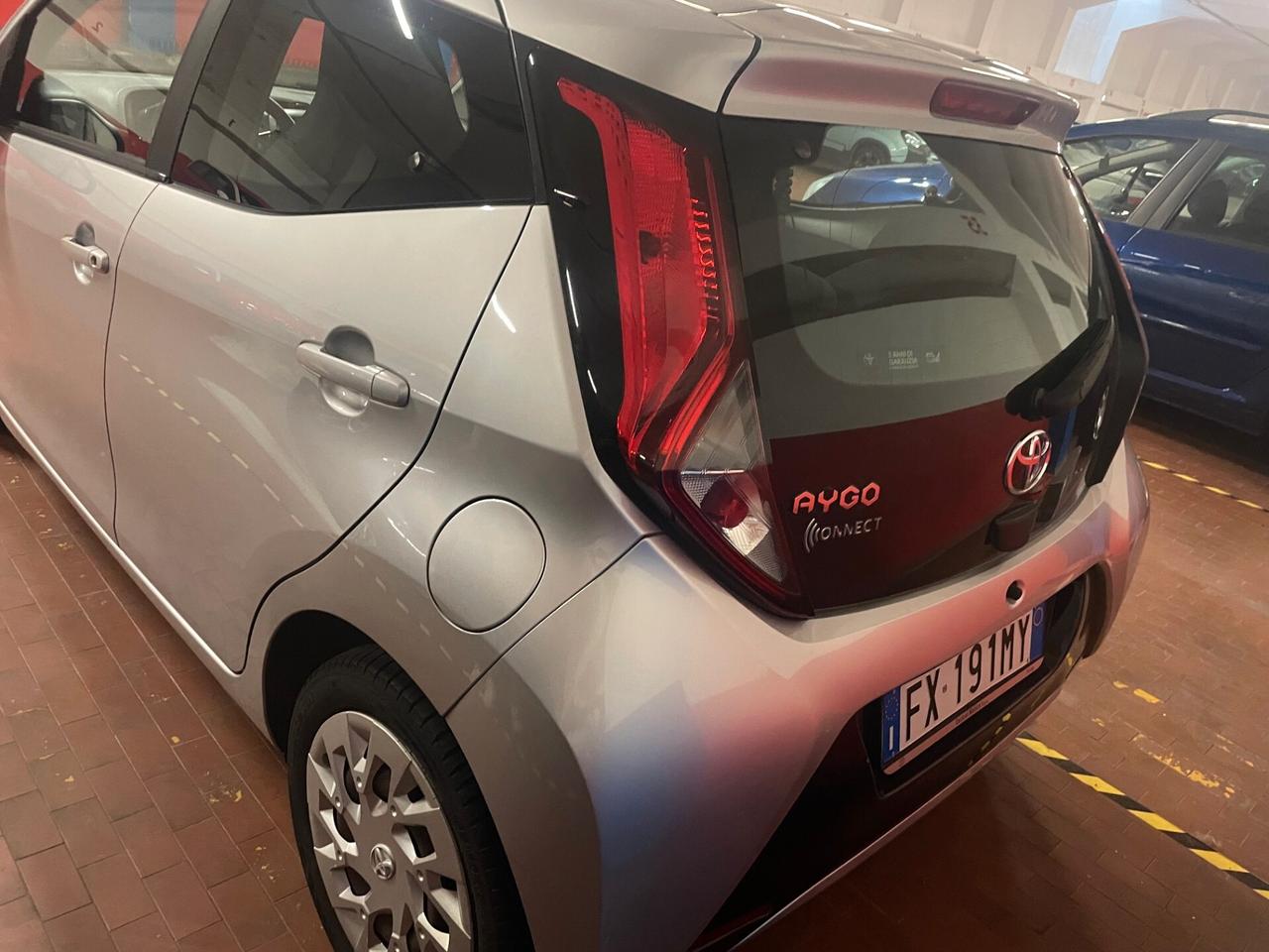 Toyota Aygo 1.0 VVT-i 72 CV 5 porte x-play