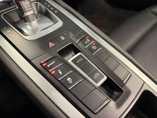 PORSCHE Boxster 718 Spyder / SEDILI RISCALDATI / PDK / P.H.A.S.M.