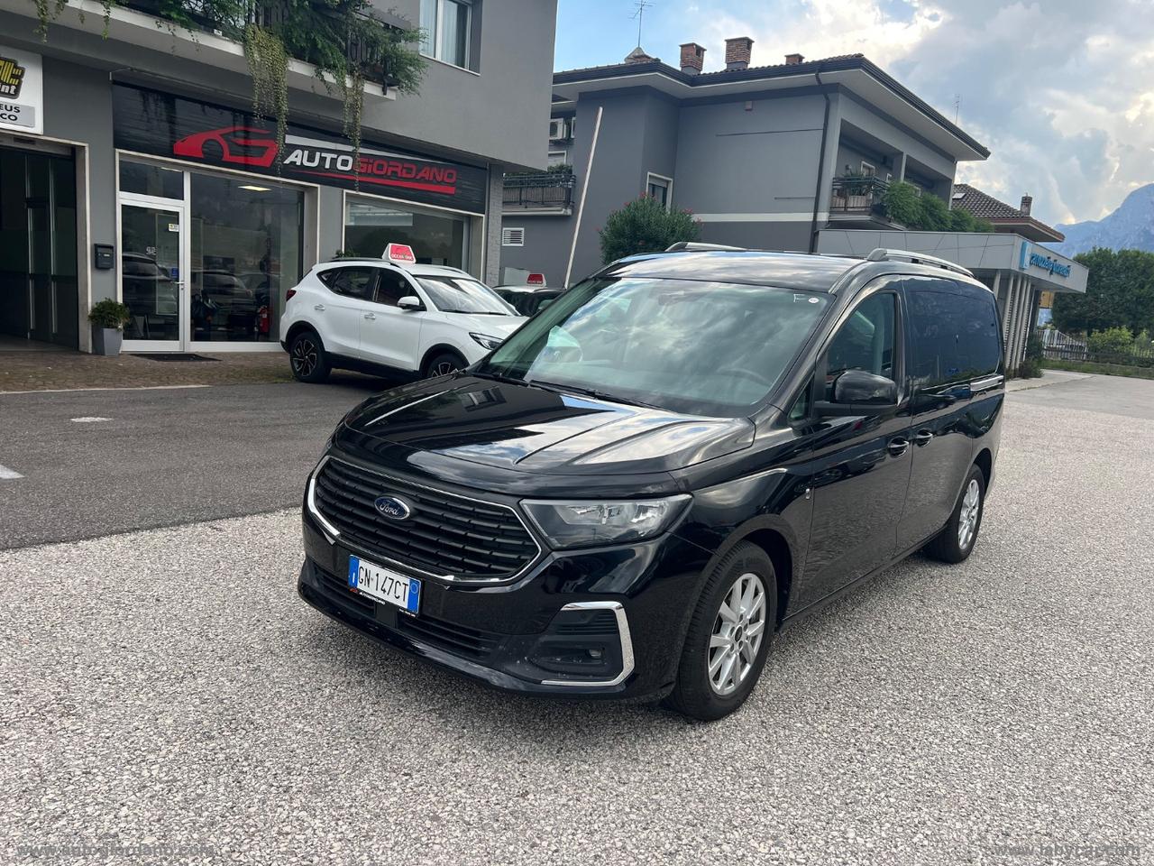 FORD Gr.Tourneo Connect 2.0 122 aut. Tit.