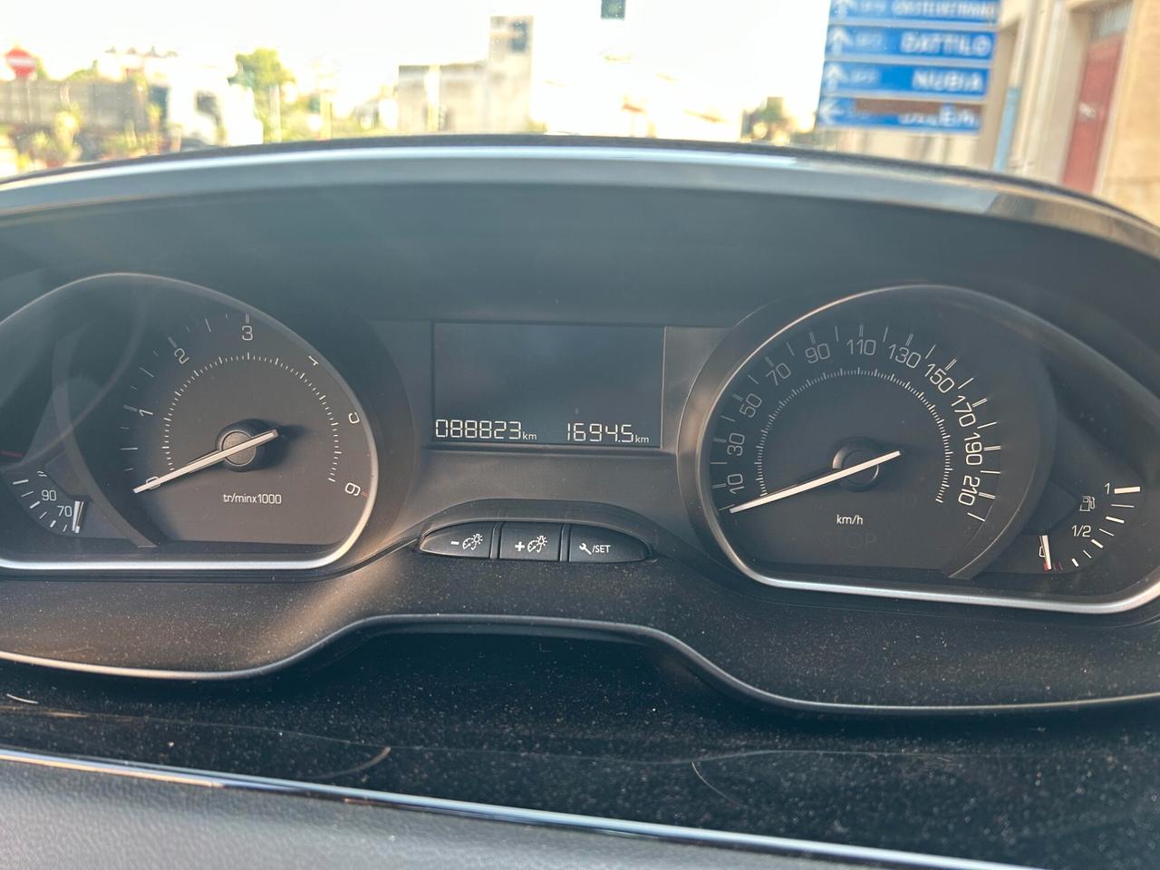 Peugeot 208 BlueHDi 75 S&S 5 porte Active