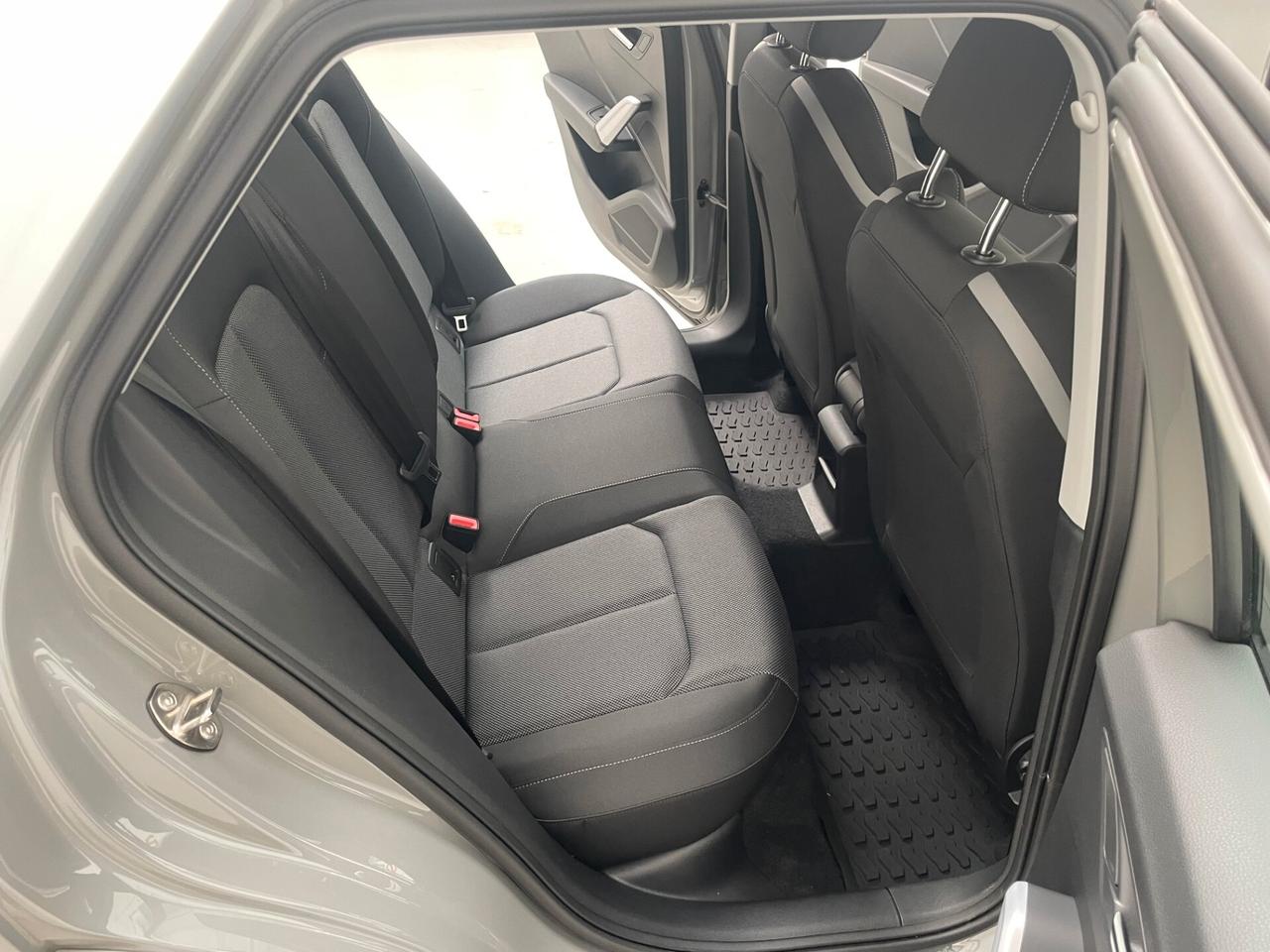 Audi Q2 1.6 116 CV 30 TDI S tronic Identity Black