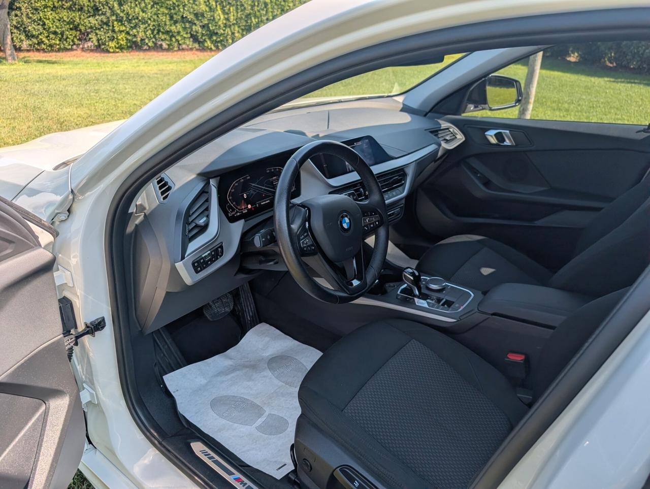 Bmw 116 116d 5p. Msport