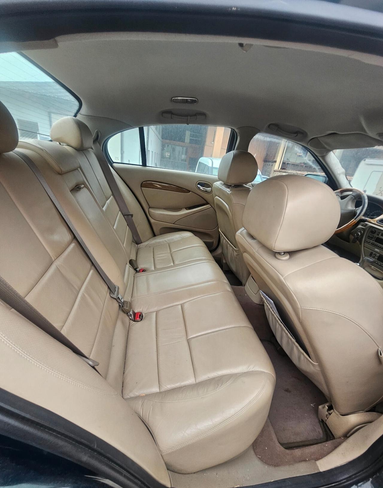 Jaguar S-Type 3.0 V6 LEGGERE BENE