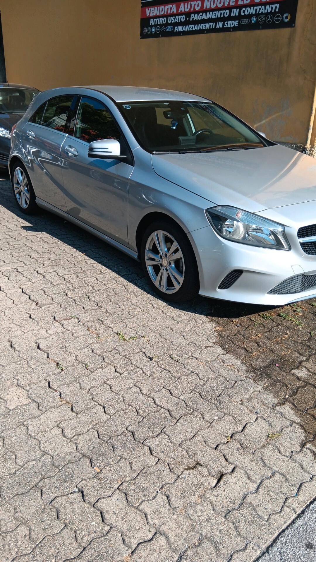 Mercedes-benz A 180 A 180 d Premium