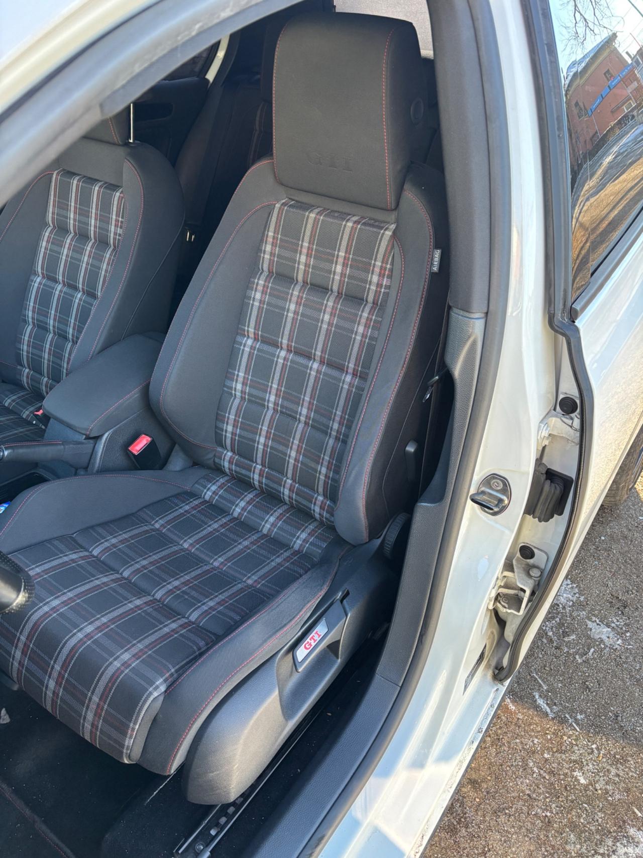 Volkswagen Golf 2.0 TSI 5p. GTI