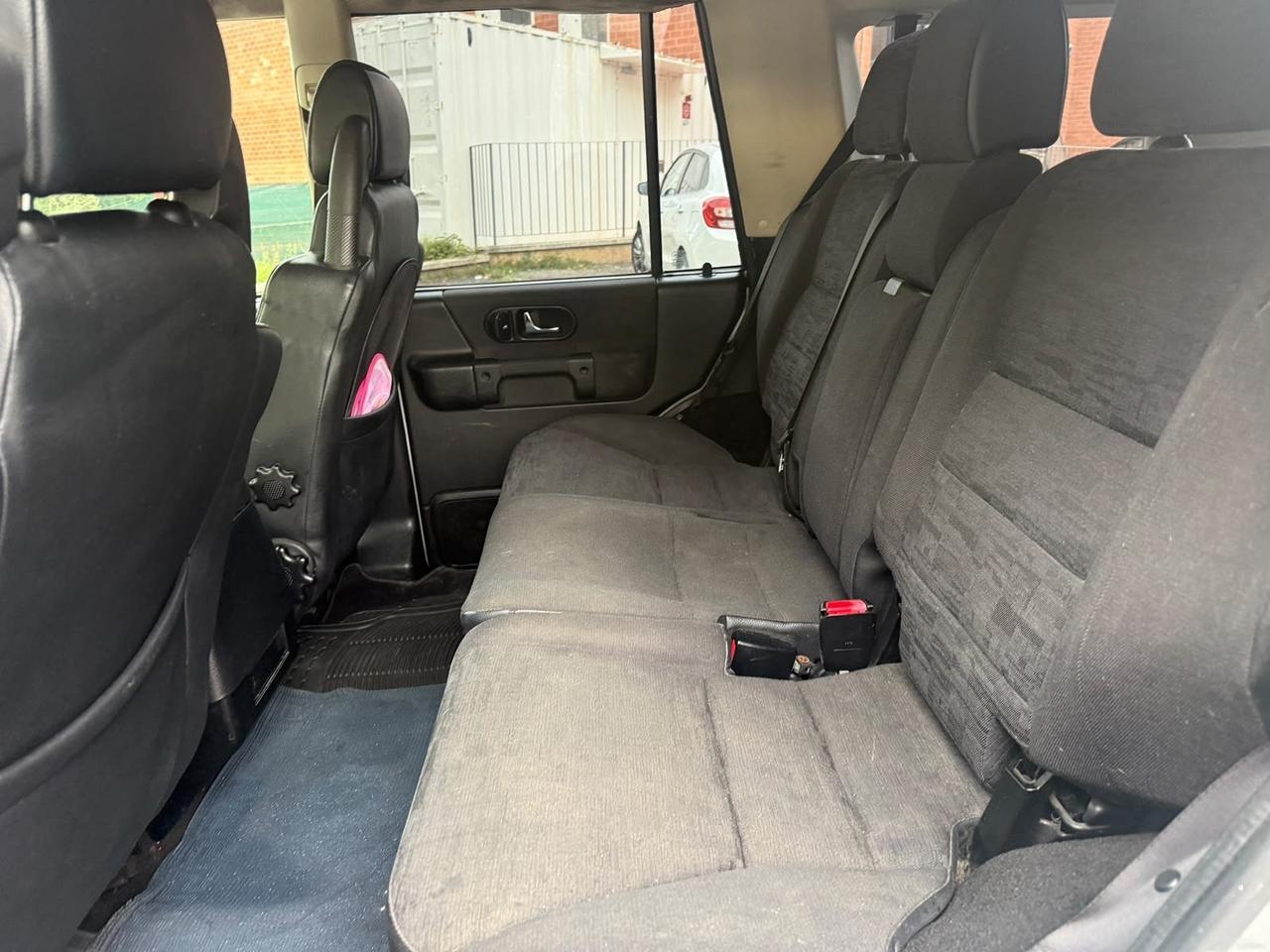 Land Rover Discovery 2.5 Td5 5 porte SE