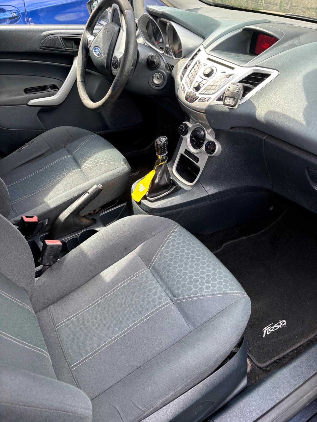 Ford Fiesta 1.4 TDCi 68CV 5 porte Titanium