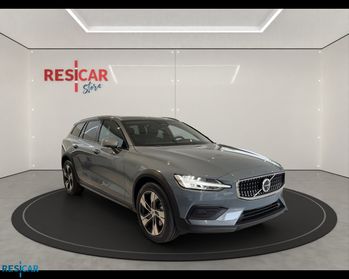 VOLVO V60 CROSS COUNTRY PLUS B4 AWD AUT