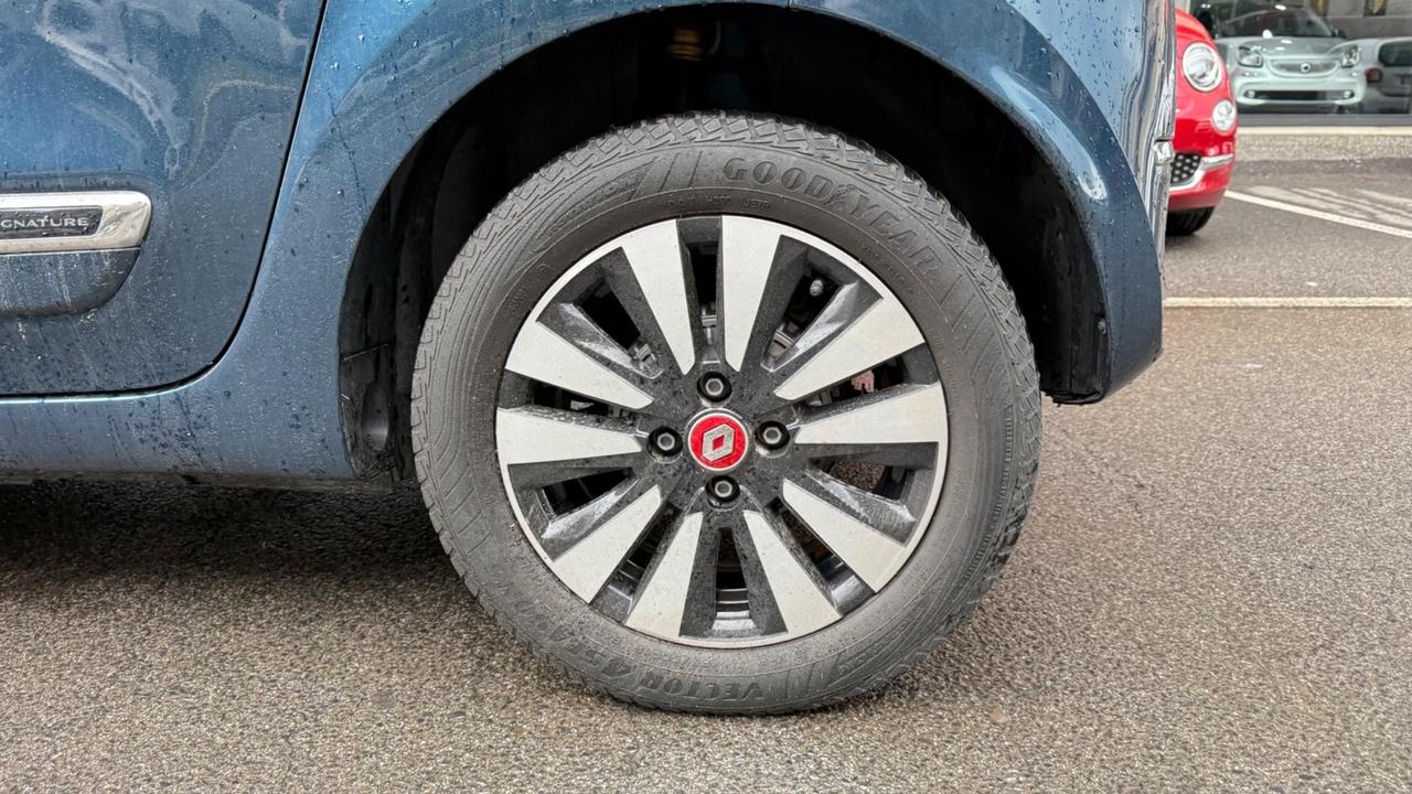 Renault Twingo SCe 65 CV Signature LED NAVI PELLE CAR PLAY KAMERA CERCHI 16 PDC CLIMA AUTOMATICO