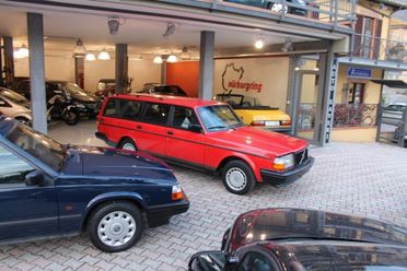 VOLVO 240 2.0 cat Station Wagon Polar