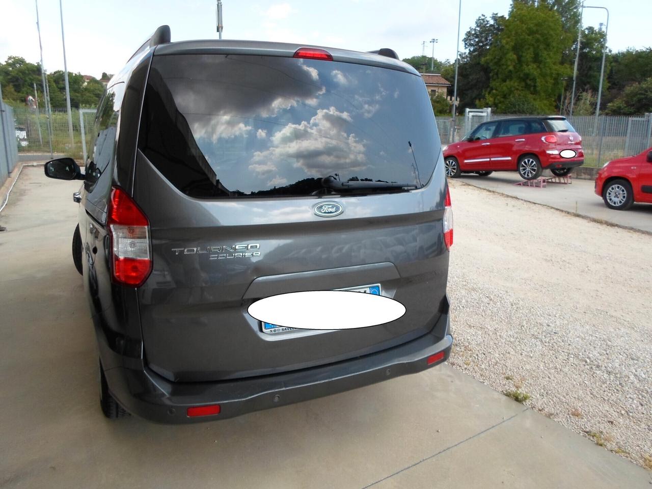 Ford Tourneo Courier 1.5 TDCI 75 CV Plus