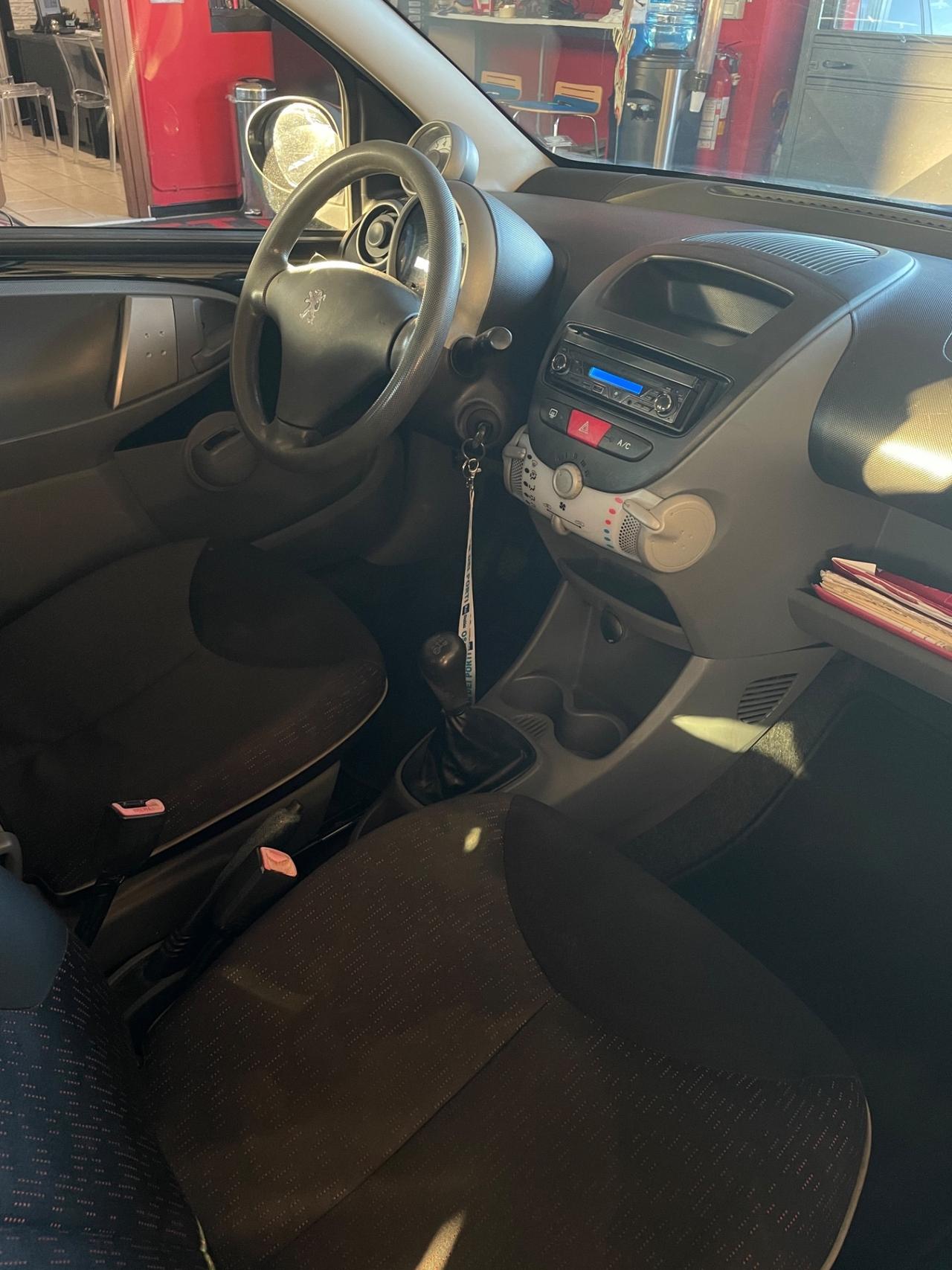 Peugeot 107 1.0 Neopatentati PERMUTE RATE