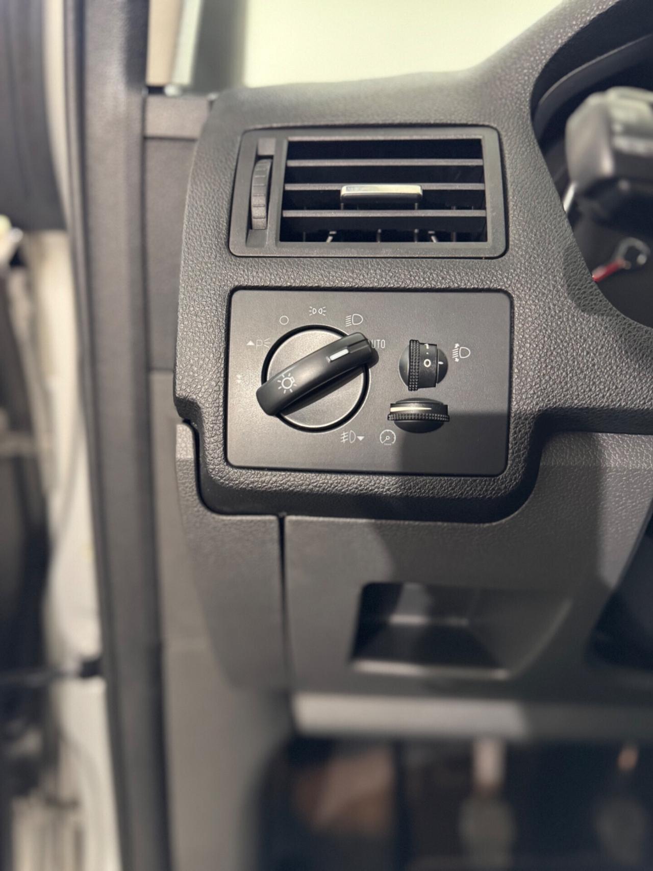 Ford C-Max 1.6 TDCi 90 CV Titanium