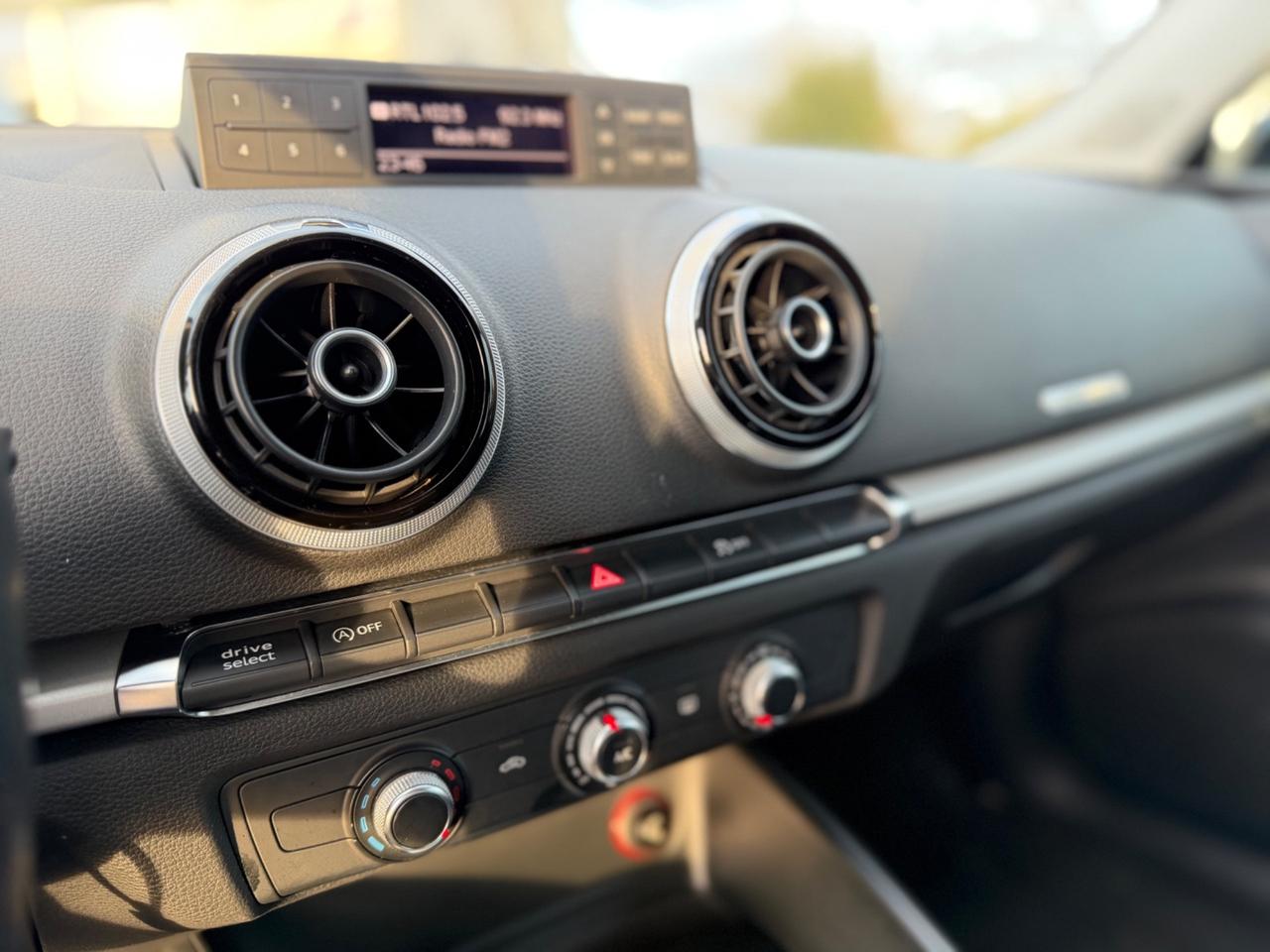 Audi A3 SPB 1.4 TFSI g-tron Ambiente NEOPATENTATI