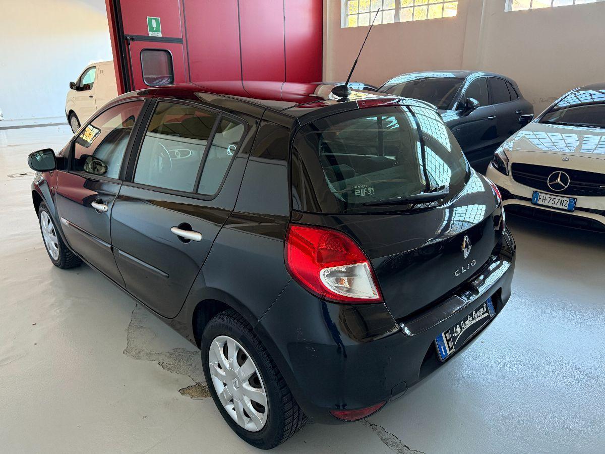 RENAULT - Clio - 1.2 5p. Dynamique