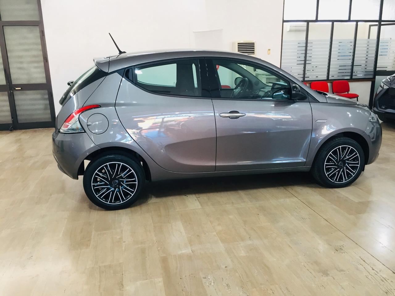 LANCIA Ypsilon 1.0 FireFly 5p. S&S Hybrid Gold