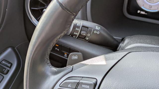 HYUNDAI Kona EV EXCLUSIVE 39KWH SPORT 136cv CAMBIO AL VOLANTE