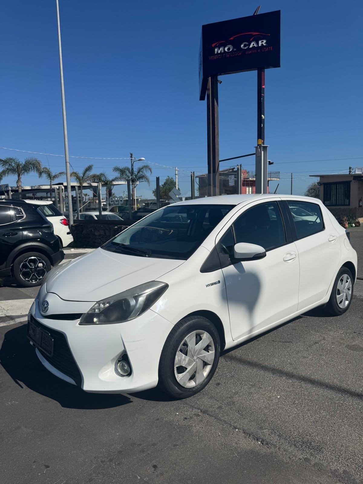 Toyota Yaris 1.5 Hybrid 5 porte Style MARCIANTE MA CON SPIA BATTERIA IBRITDA