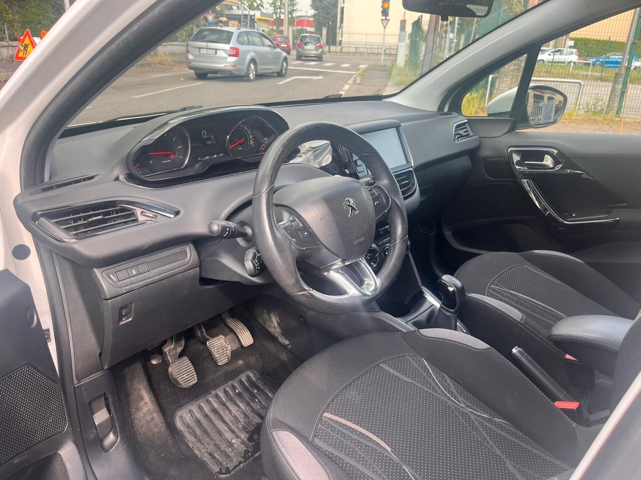 Peugeot 208 1.2 VTi 82 CV 5 porte Allure - 2012