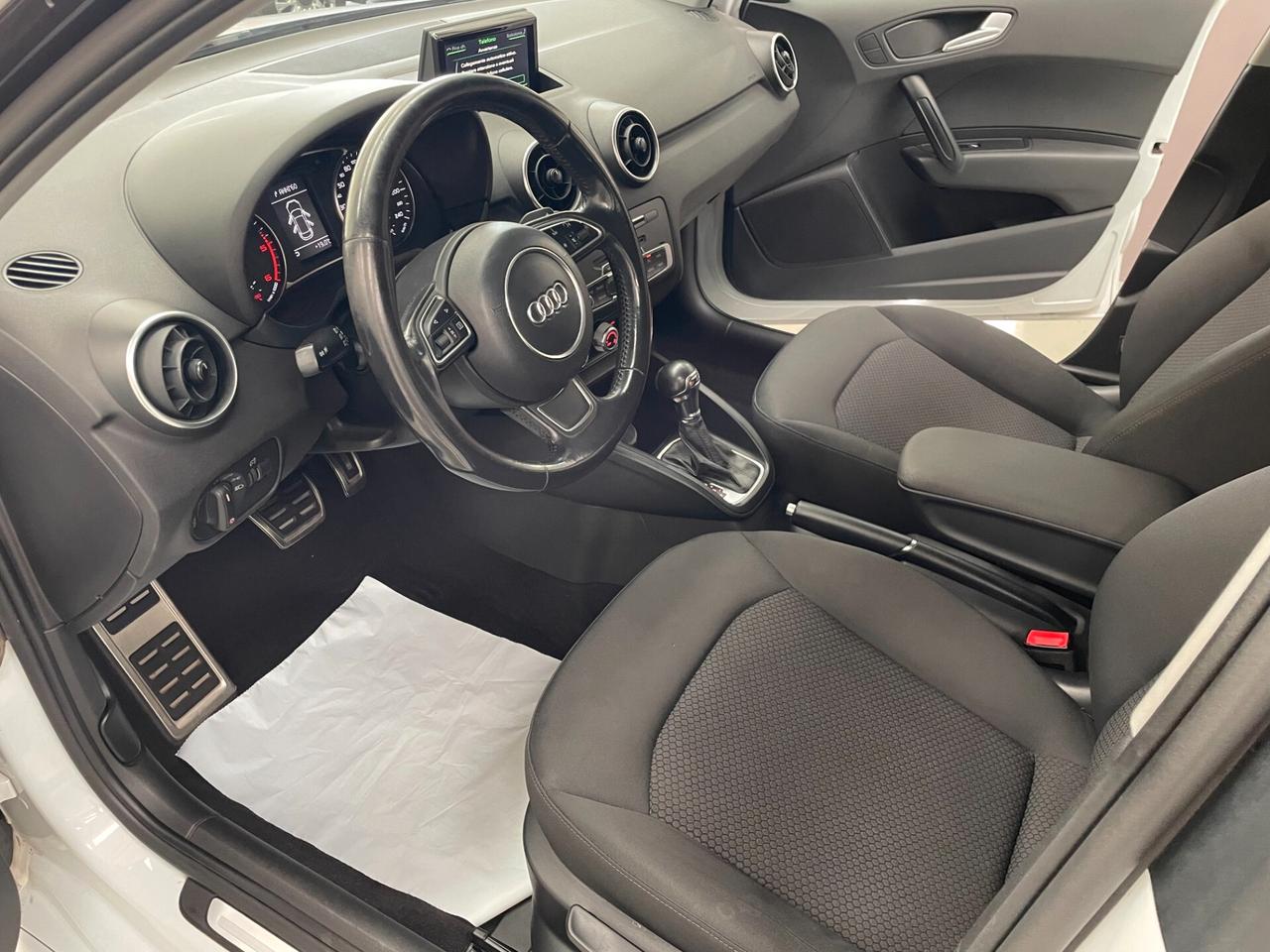 Audi A1 1.4 TDI 90CV S tronic Sline