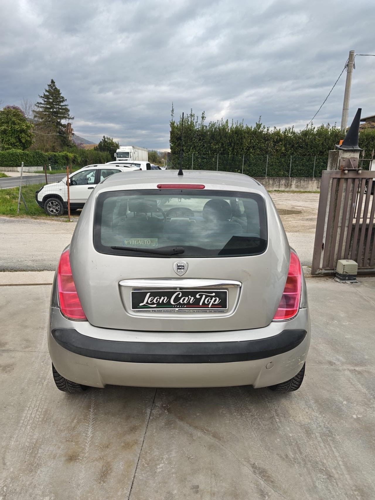 Lancia Ypsilon 1.2 16V Argento garantita 12 mesi