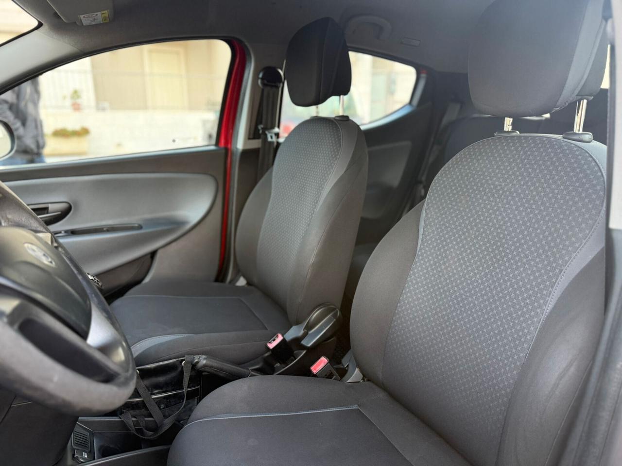 Lancia Ypsilon 1.2 69 CV 5 porte Gold , NEOPATENTATI