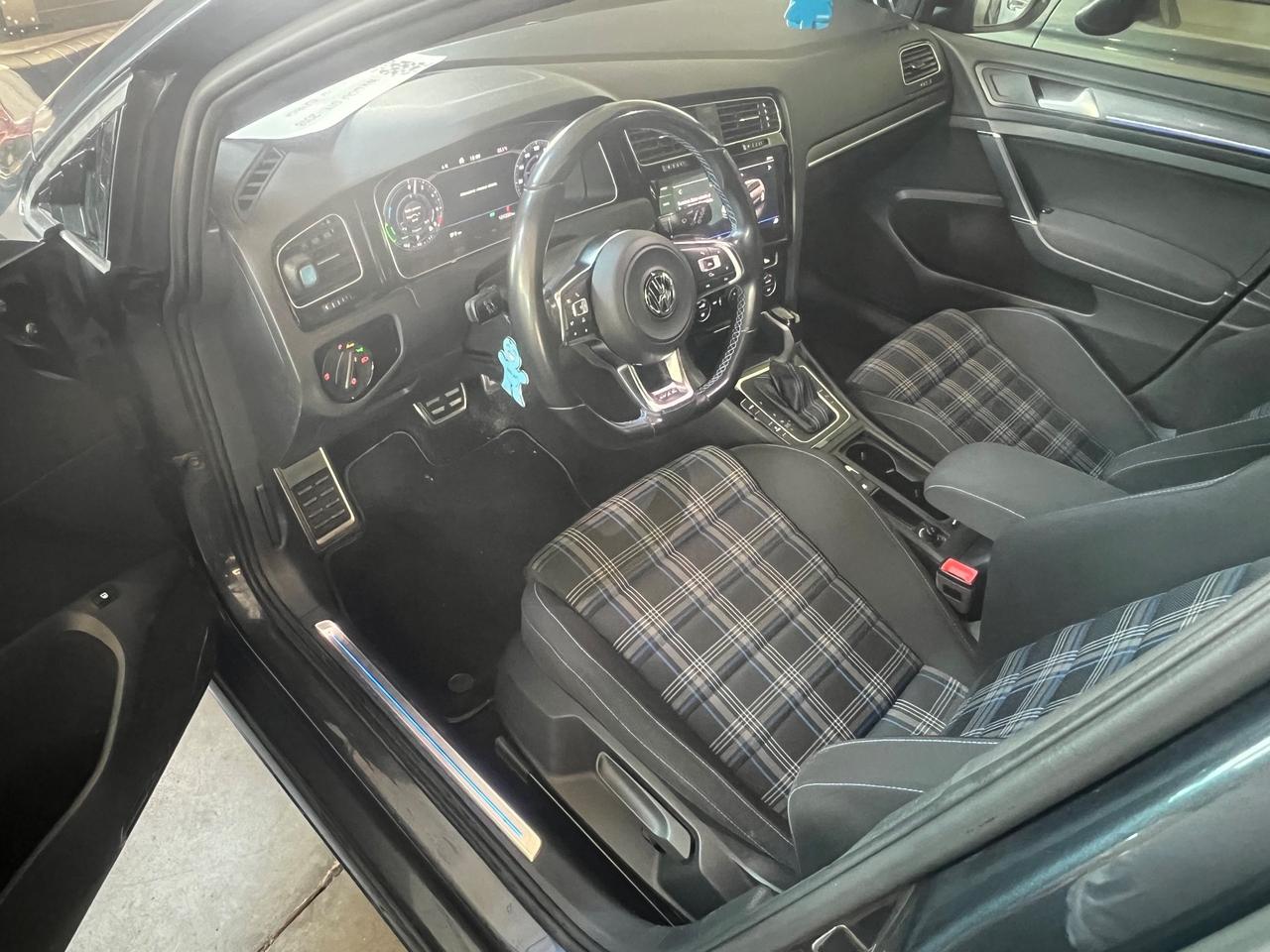 Volkswagen Golf gte dsg 204 cv tetto apribile