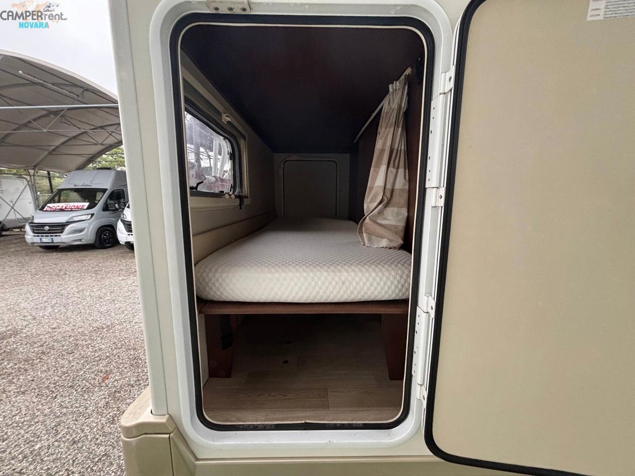 CARAVANS INTERNATIONAL ELLIOT 40 - mansardato con letti a castello in coda