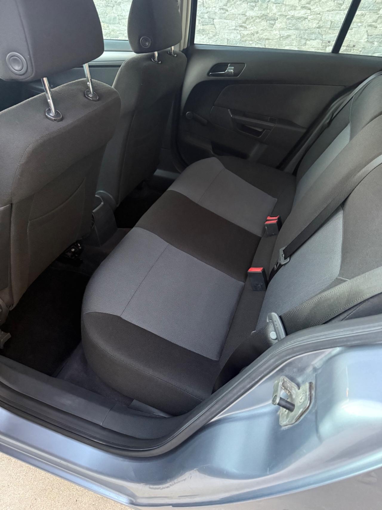 Opel Astra 1.7 CDTI 101CV 5 porte Cosmo