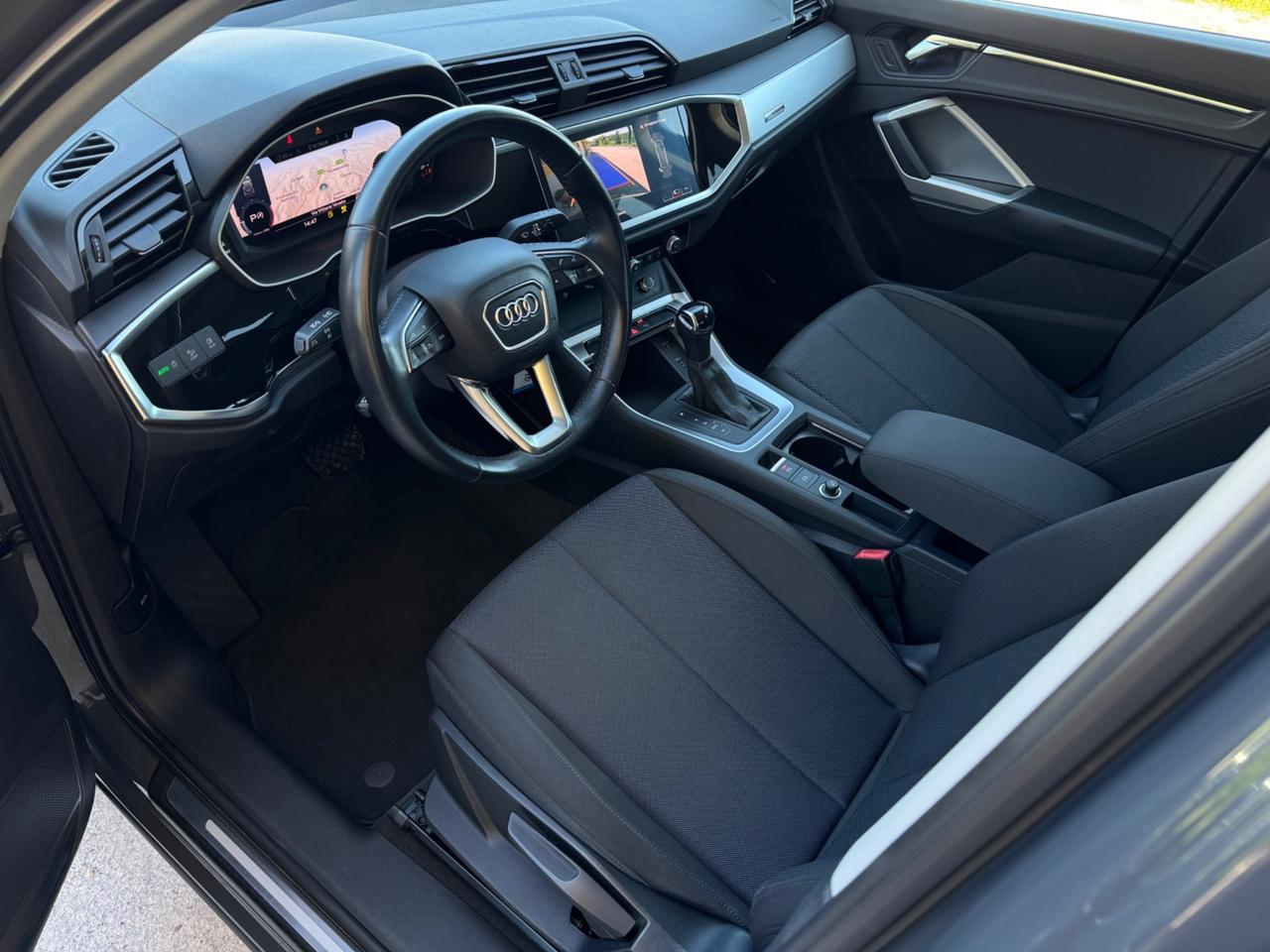 Audi Q3 35 TDI S tronic Advanced (Retrocamera)