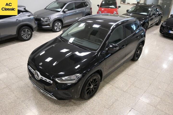 MERCEDES GLA 180D AUTOMATIC BUSINESS SOLUTION 115 CV