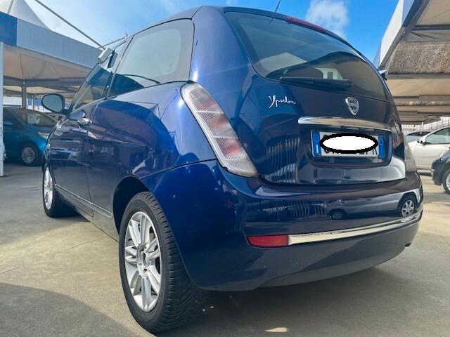 LANCIA YPSILON 2011