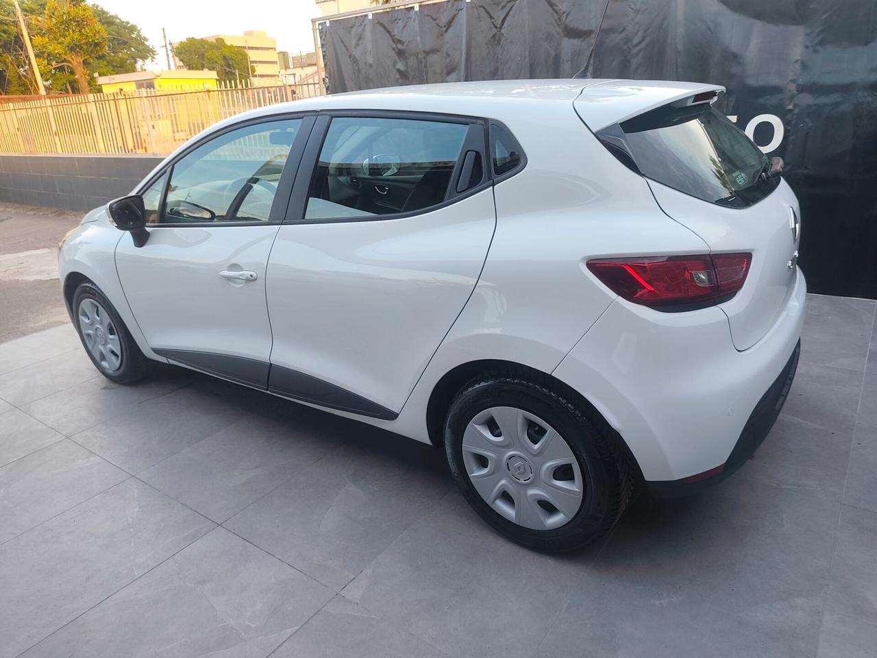 Renault Clio 1.2 BENZINA E GPL DI SERIE